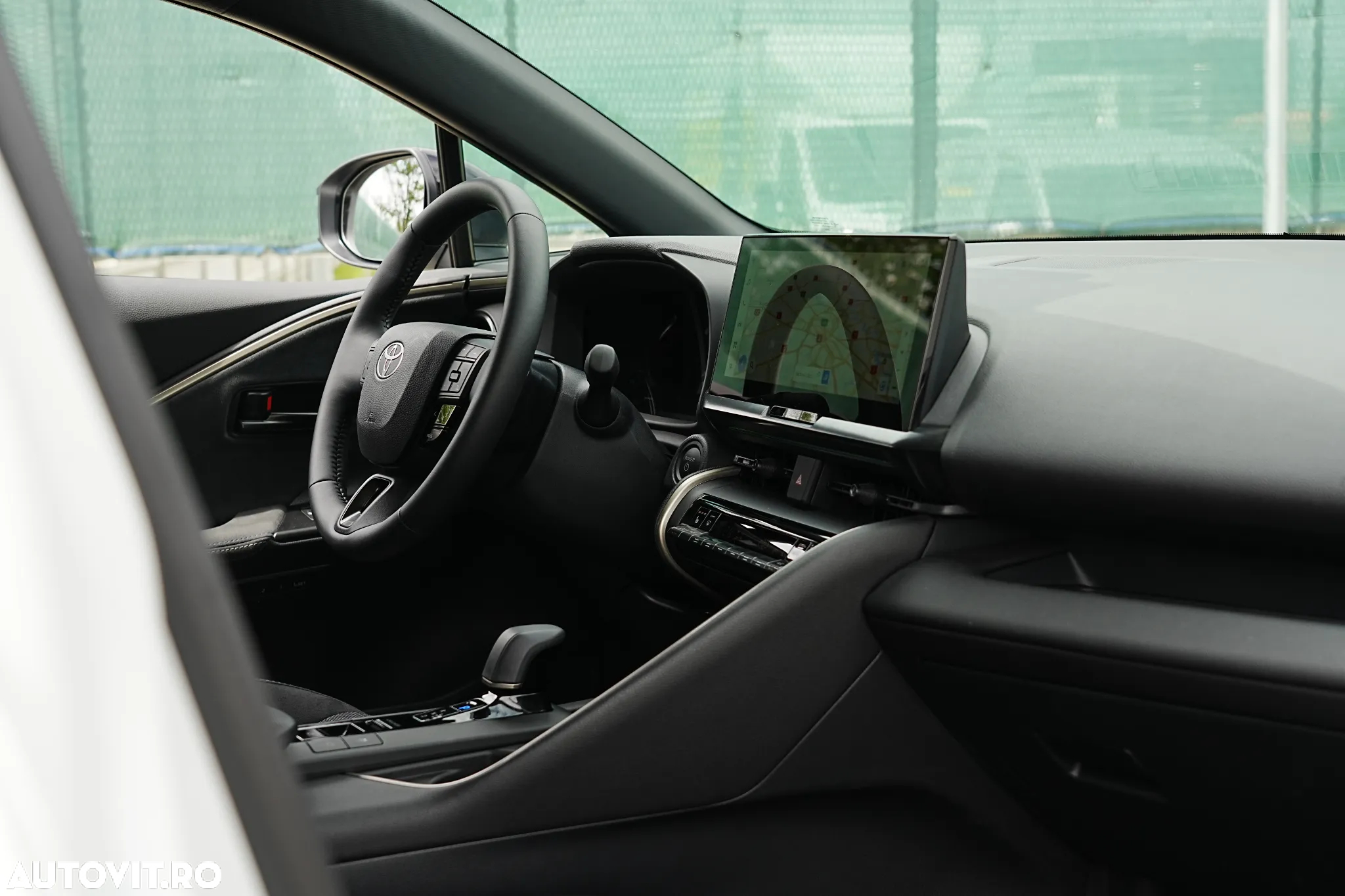 Toyota C-HR 1.8 HSD 122 CP 4x2 CVT C-lassy bi-tone - 14