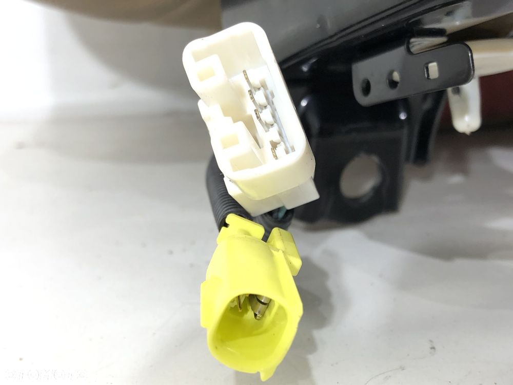 KANAPA TYŁ - 600.00 PLN - TOYOTA LAND CRUISER 200 (_J2_) 2007 - 2022 5.7 V8 (URJ200) 280 kW [381 - 13