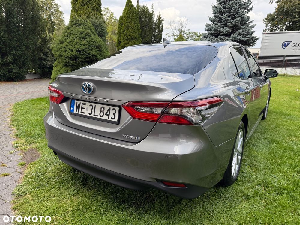 Toyota Camry - 9