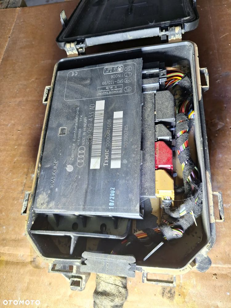 Moduł komfortu Audi A4 B6 B7 8E0959433AD  z obudową - 2