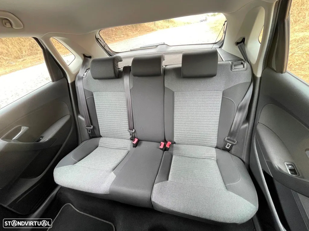 VW Polo 1.6 TDI Confortline BlueMotion - 36