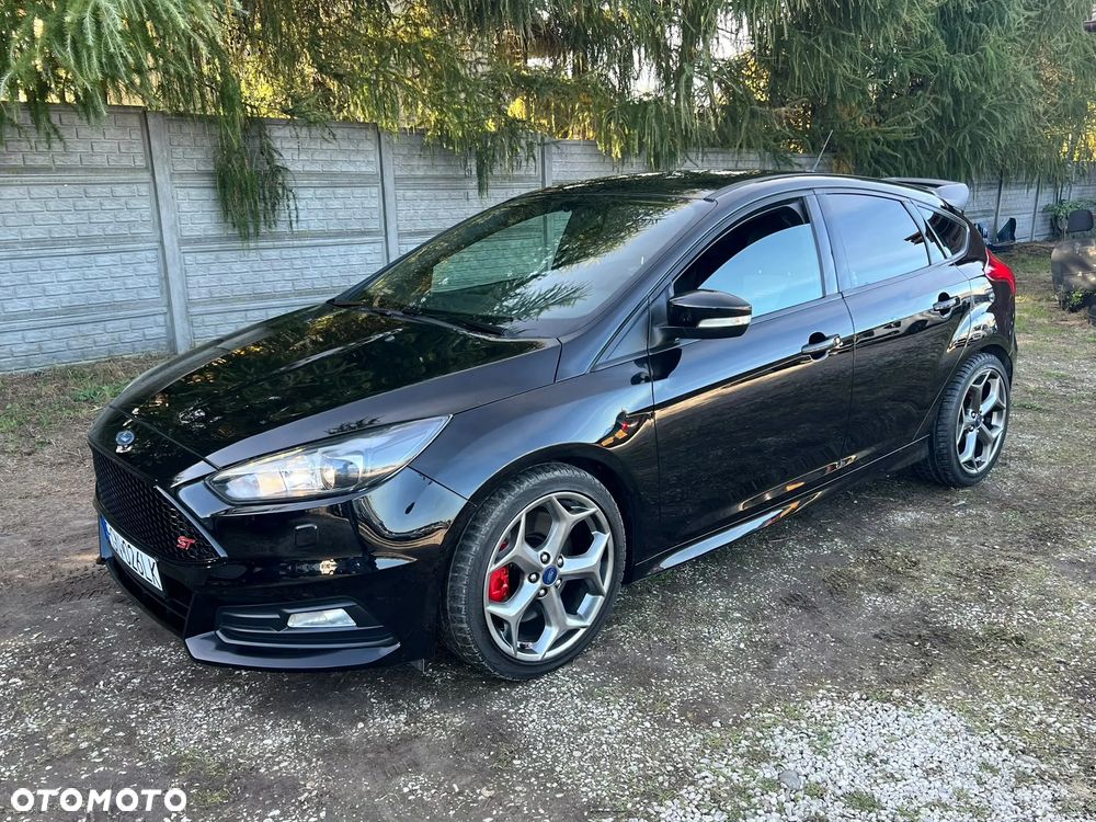 Ford Focus ST - 36