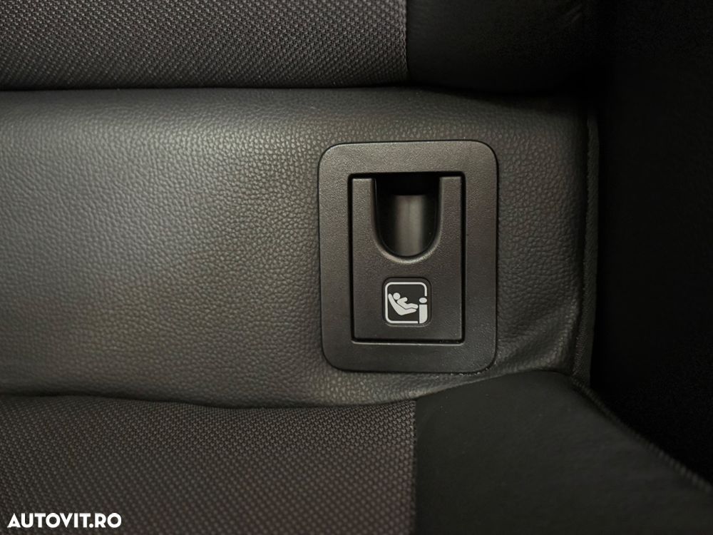 Toyota Corolla - 23