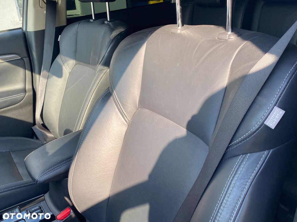 Mitsubishi Outlander - 26