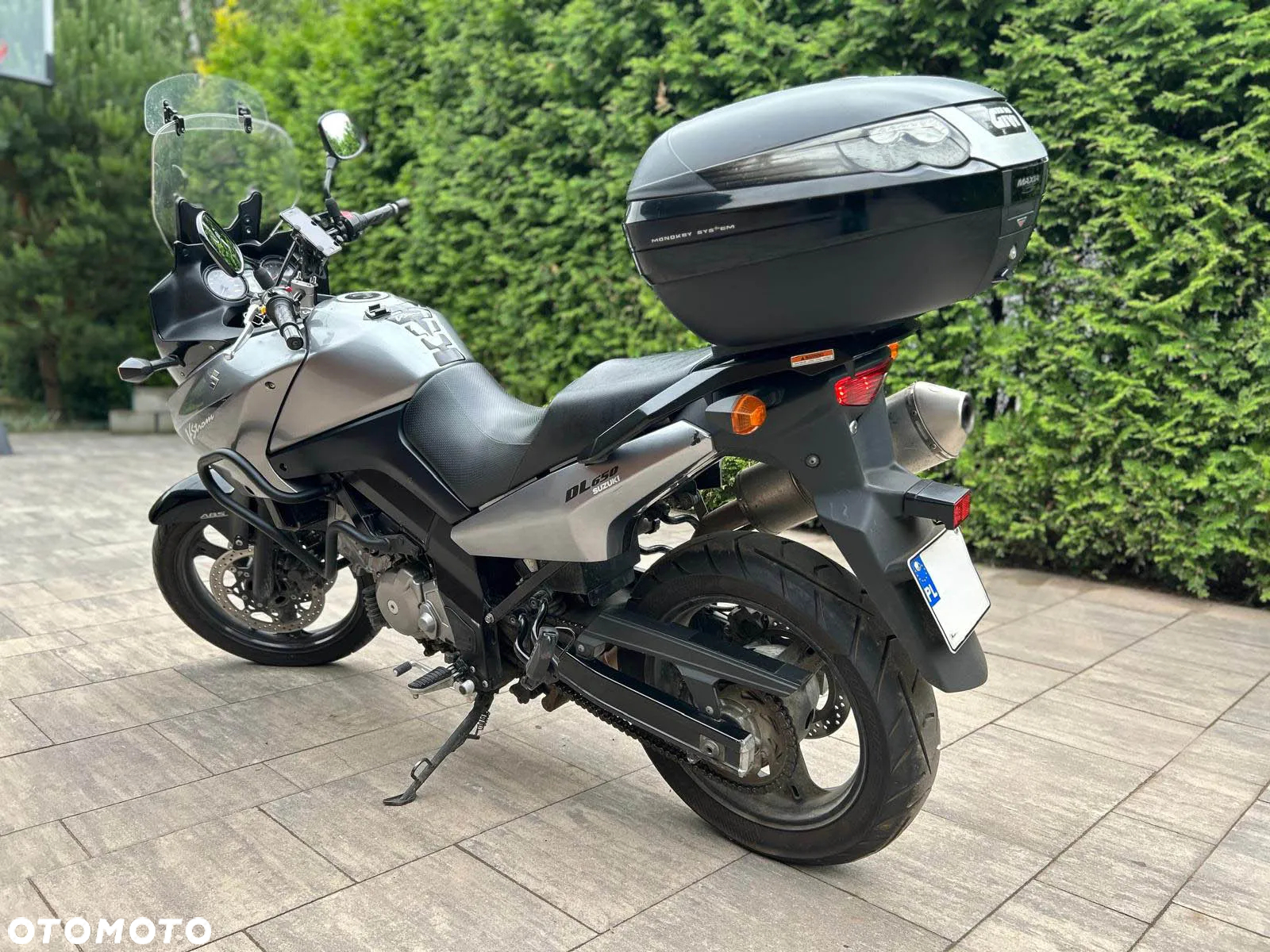 Suzuki V-STROM - 4