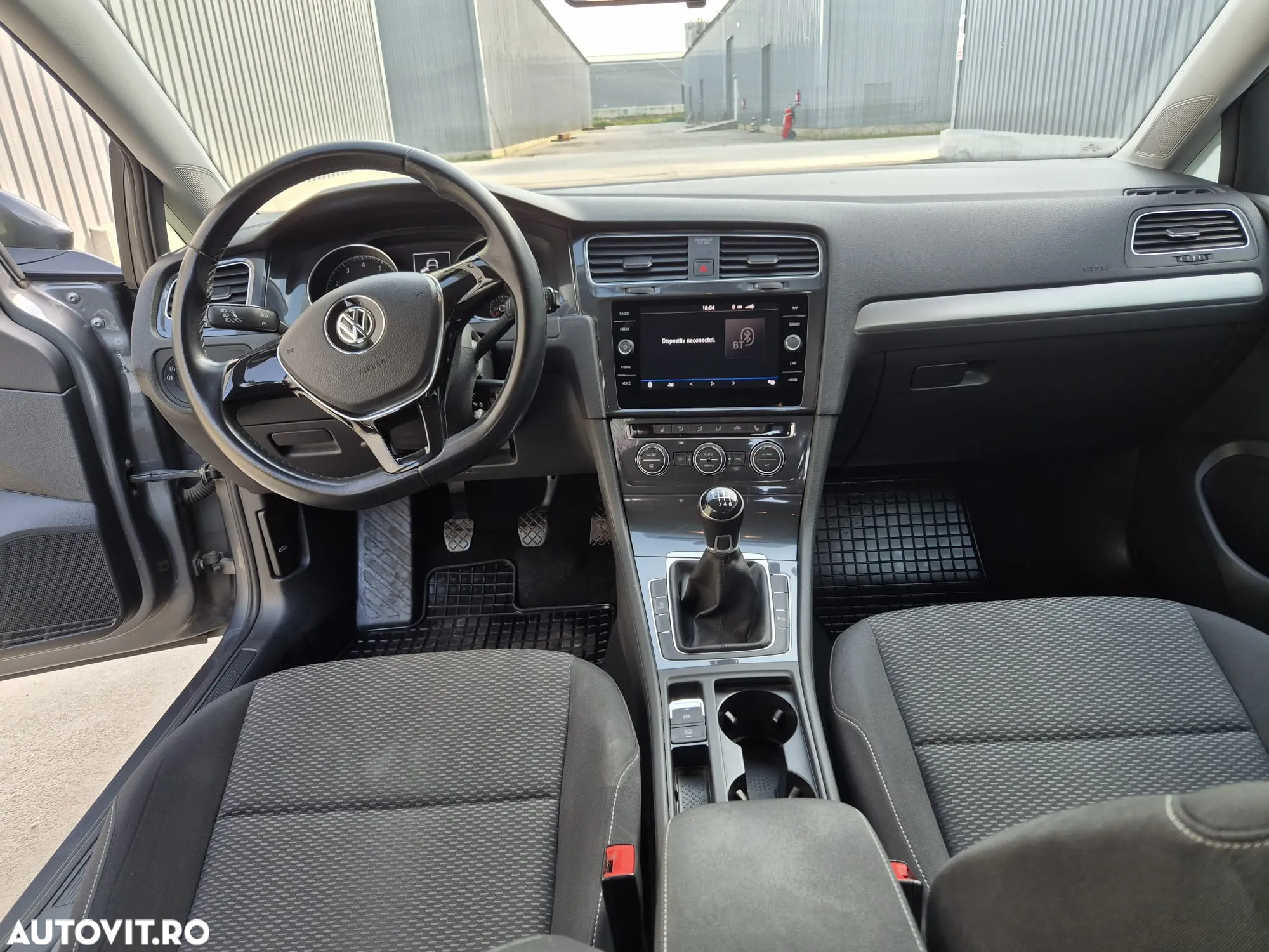 Volkswagen Golf - 8