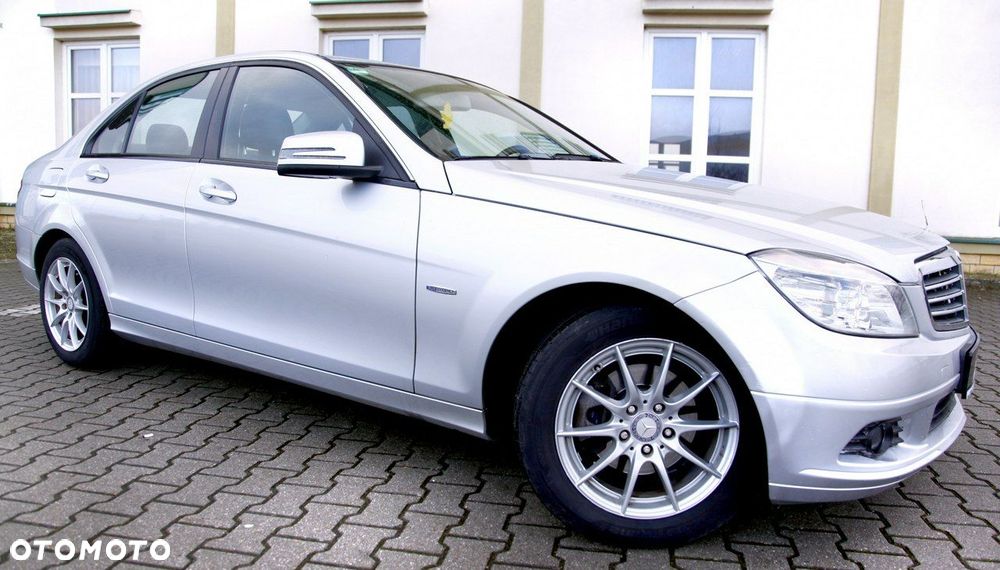 Mercedes-Benz Klasa C - 32