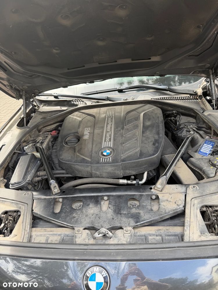BMW Seria 5 520d xDrive - 11