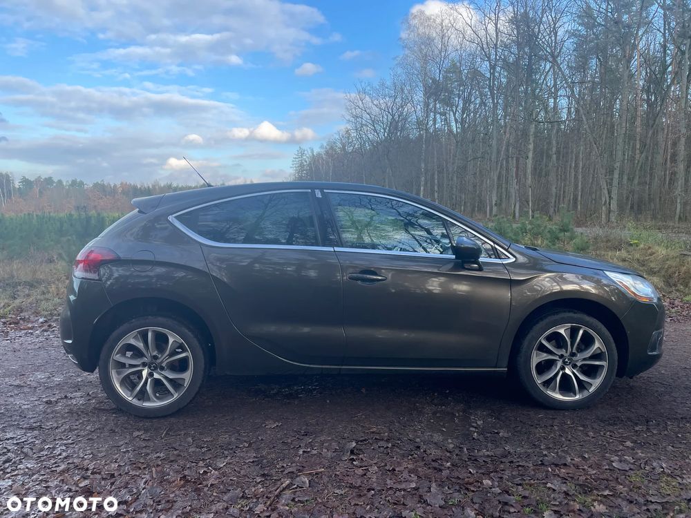 Citroën DS4 1.6 e-HDi SoChic MCP - 6