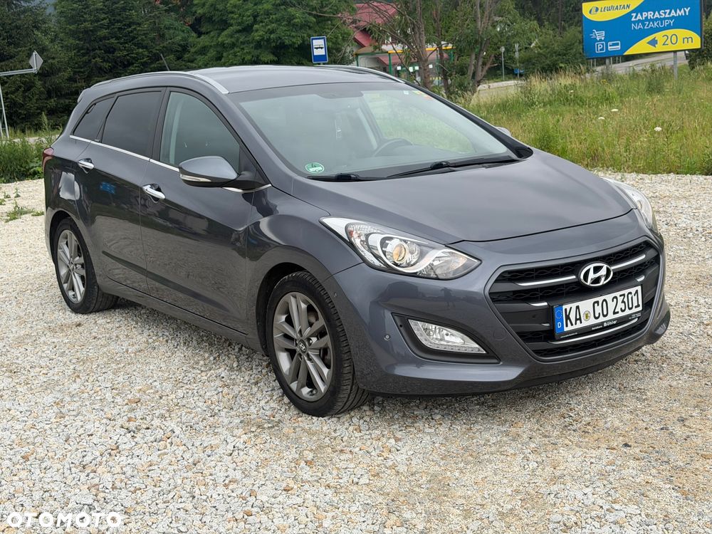Hyundai i30 blue 1.6 CRDi Premium - 10