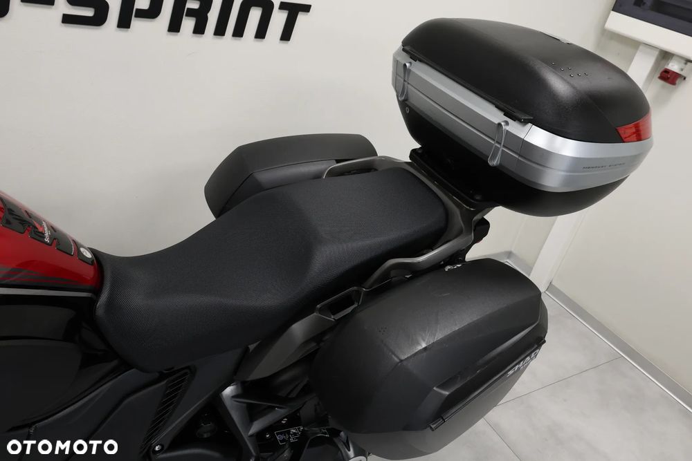 Honda VFR - 15