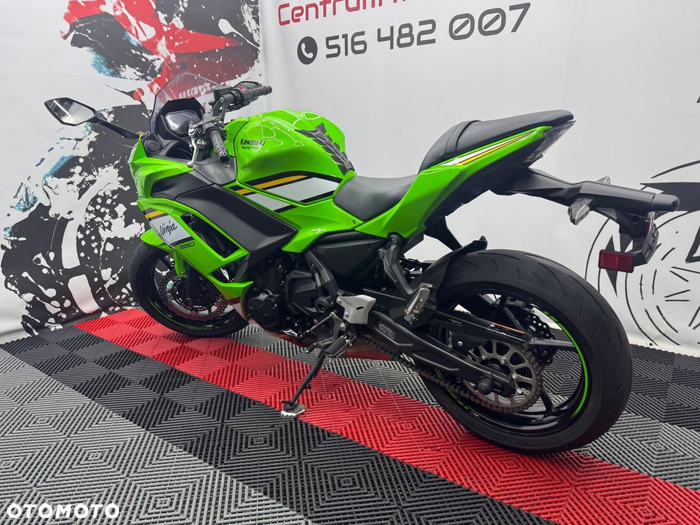 Kawasaki Ninja - 8