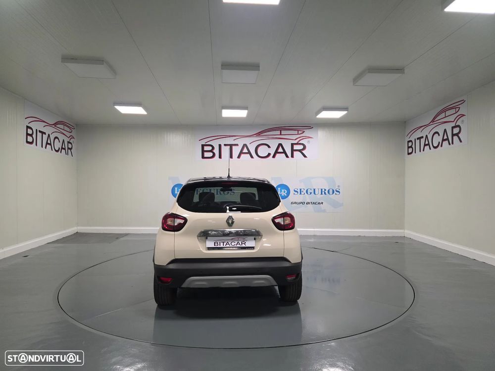 Renault Captur 1.5 dCi Exclusive EDC - 21