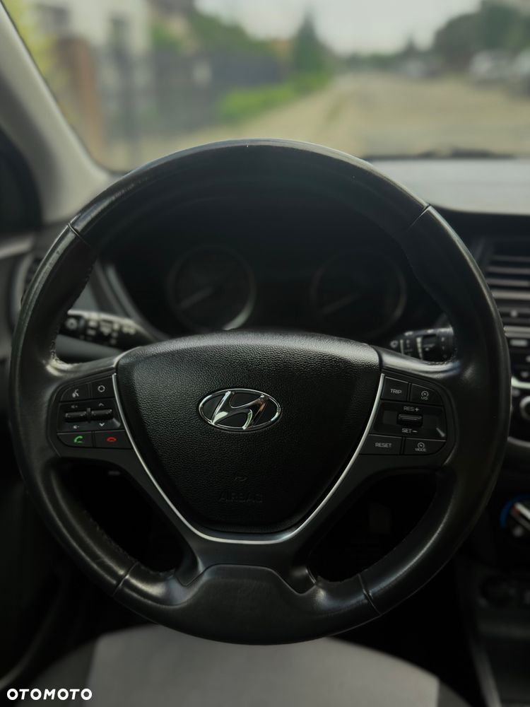 Hyundai i20 - 10