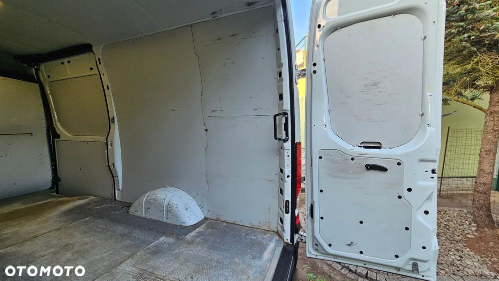 Iveco Daily 35S17 3,0D 170KM I Właściciel L2H2 Średniak Hak 3,5T Webasto Klima Fotel Bujany - 34