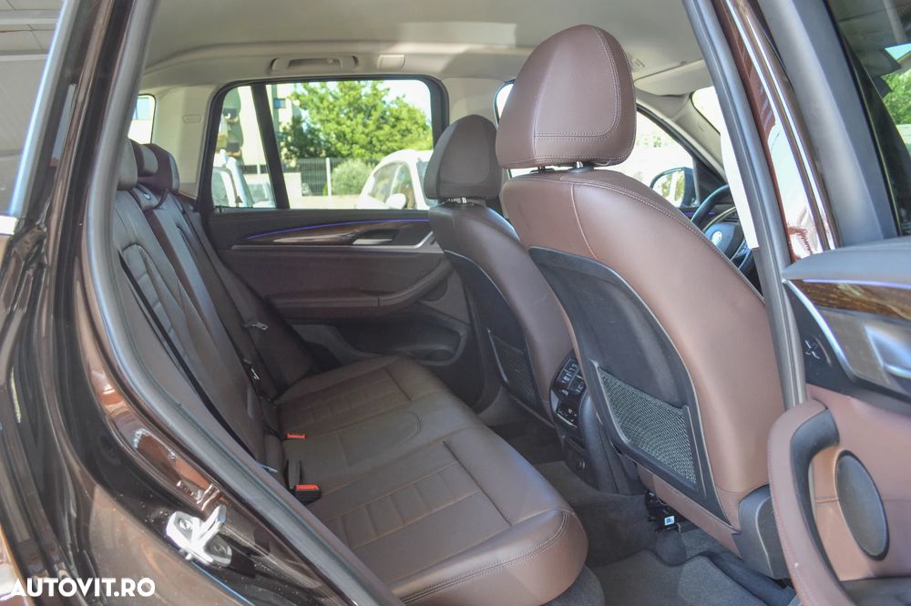 BMW X3 xDrive20i AT Luxury Line - 22