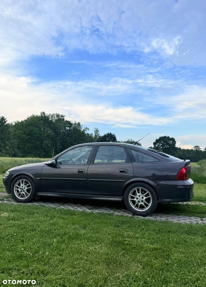 Opel Vectra - 1