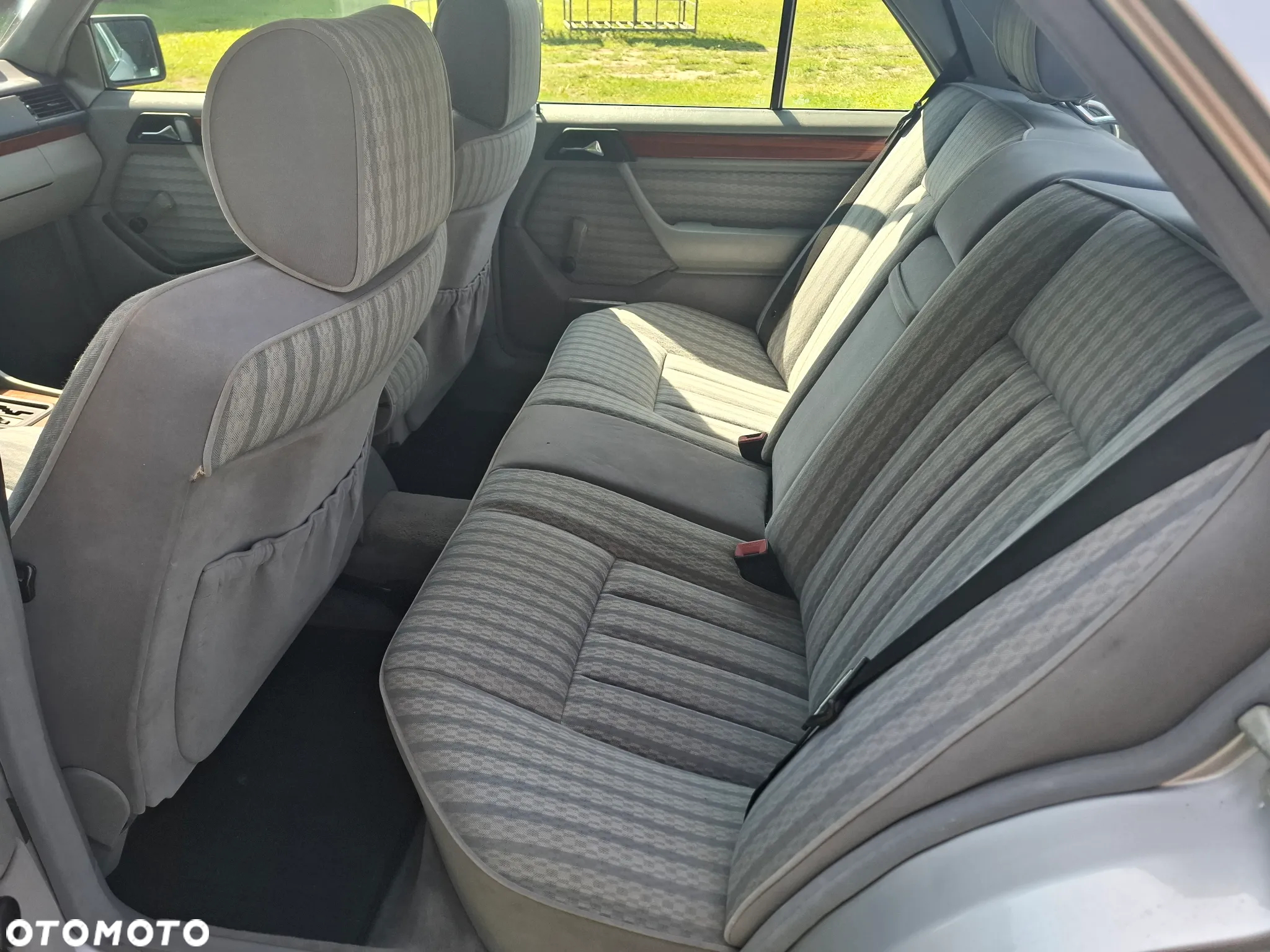 Mercedes-Benz W124 (1984-1993) - 17