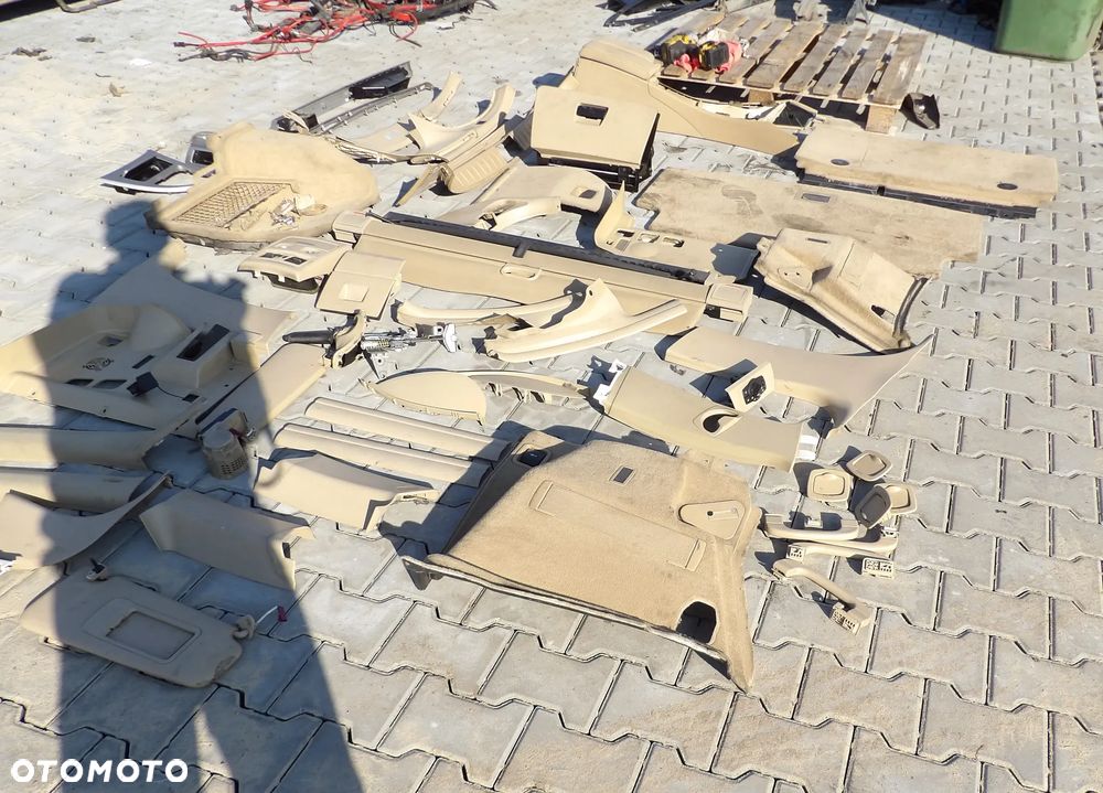 BMW - E91 - KOMPLETNE WNĘTRZE , ROLETA , LISTWY , SCHOWEK , BAGAŻNIK  - EUROPA - KOMPLET - 6