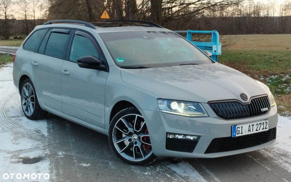 Skoda Octavia 2.0 TDI DSG RS - 2