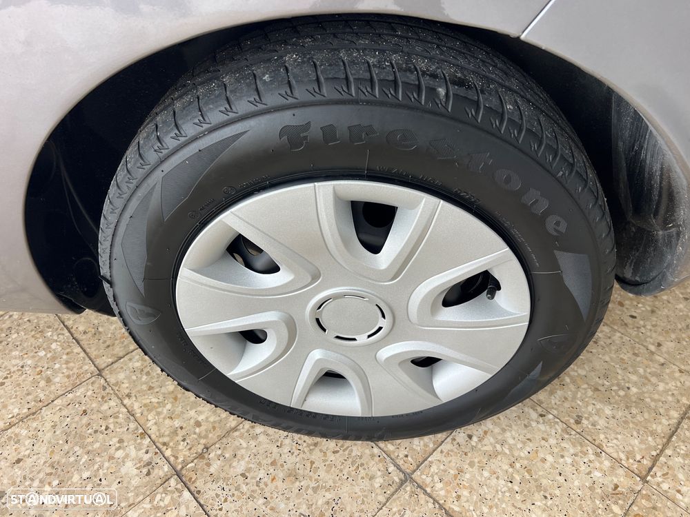 Renault Clio dCi 90 Dynamique - 8