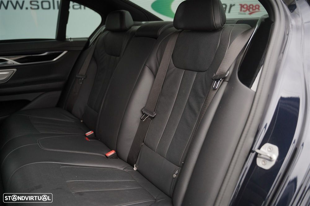 BMW 750 Ld xDrive Pack M Auto - 16