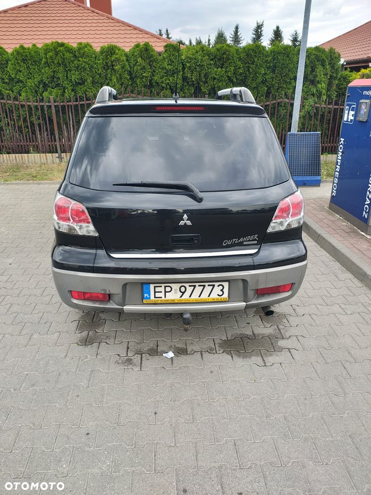 Mitsubishi Outlander 2.0 Comfort 4WD - 7