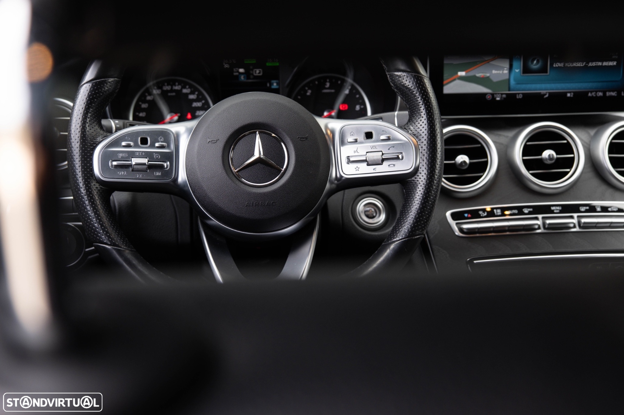 Mercedes-Benz C 300 BlueTEC Hybrid AMG Line - 31