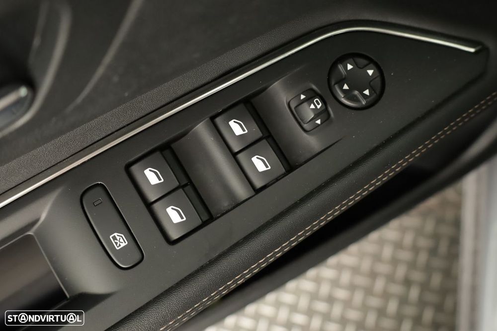 Peugeot 3008 1.2 Hybrid GT e-DCS6 - 20