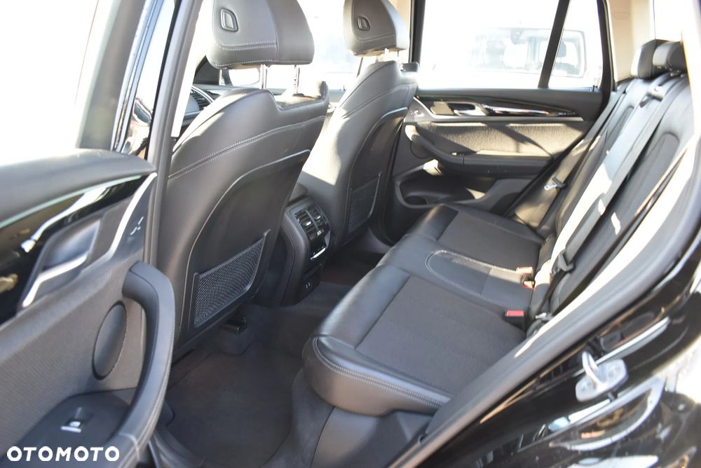 BMW X3 xDrive20d MHEV xLine - 12