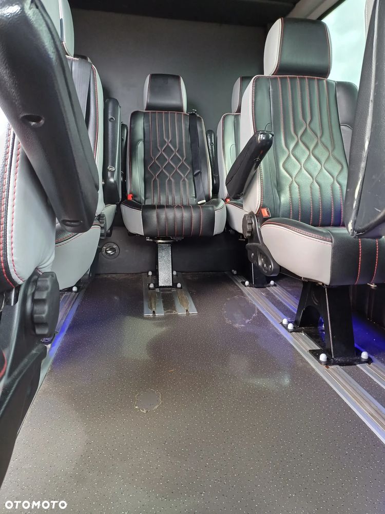 Mercedes-Benz SPRINTER - 14