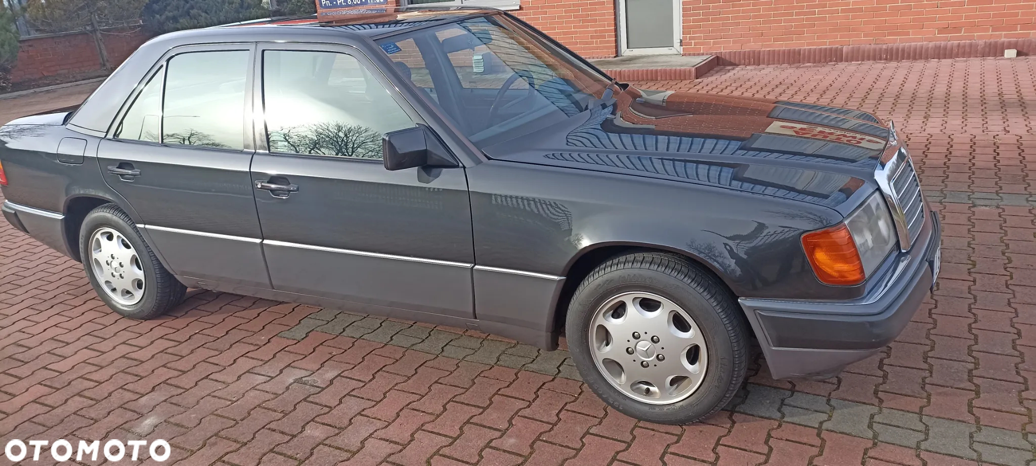 Mercedes-Benz W124 (1984-1993) - 12