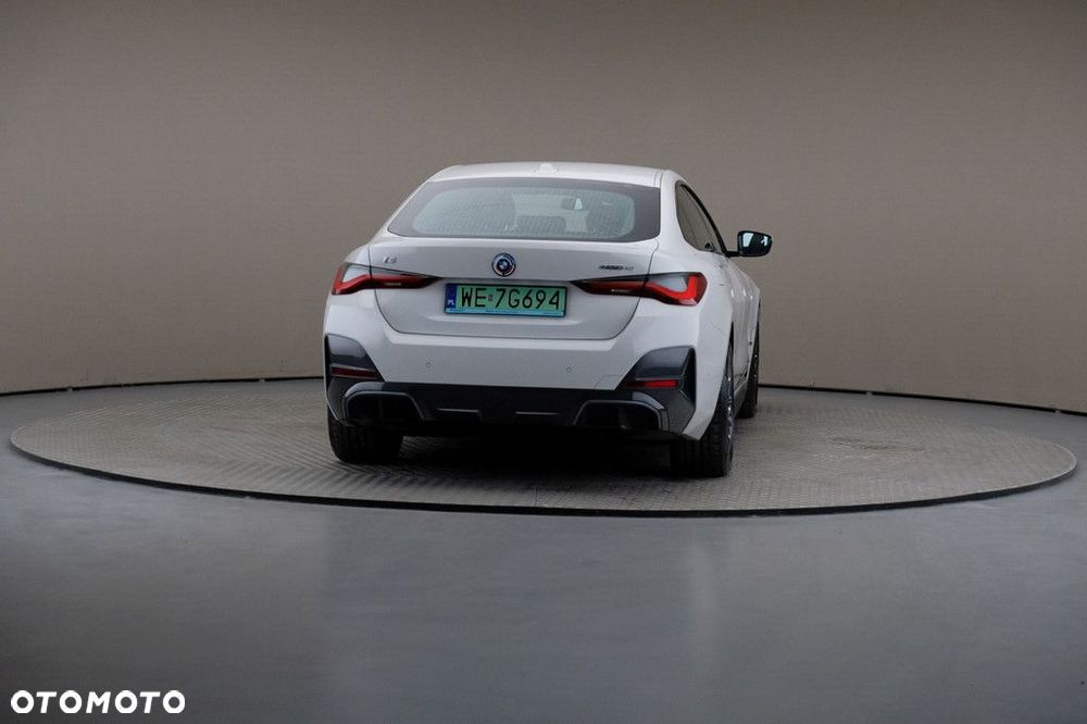 BMW i4 - 5
