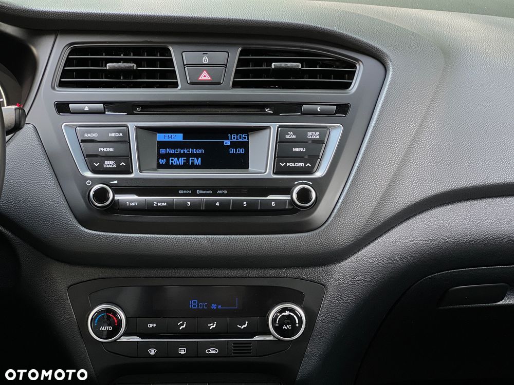Hyundai i20 blue 1.2 Advantage - 30