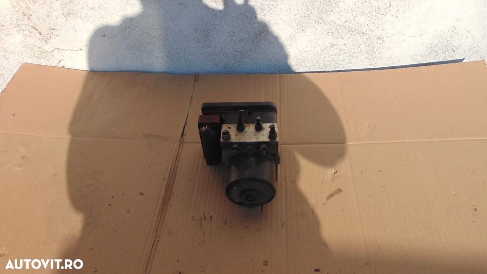 Pompa abs/esp Opel Astra H,Zafira B cod 13246535 BL,motor 1.9 diesel an 2007 - 4