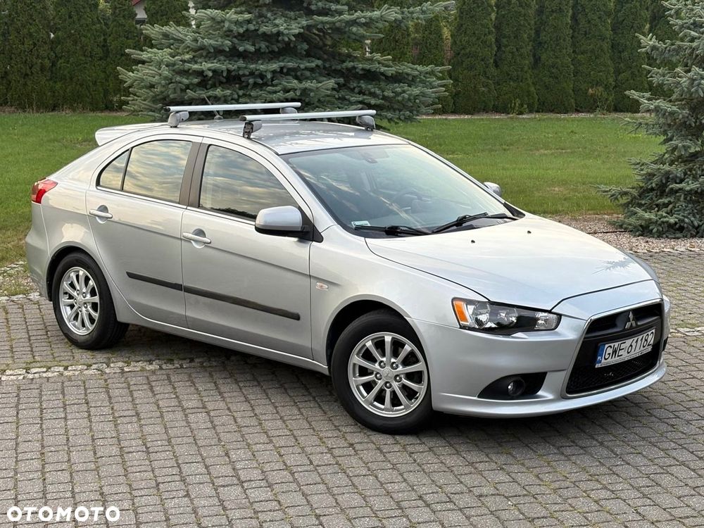 Mitsubishi Lancer 1.6 Invite - 2