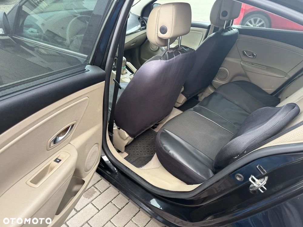 Renault Fluence 1.6 16V Privilege Euro5 - 13