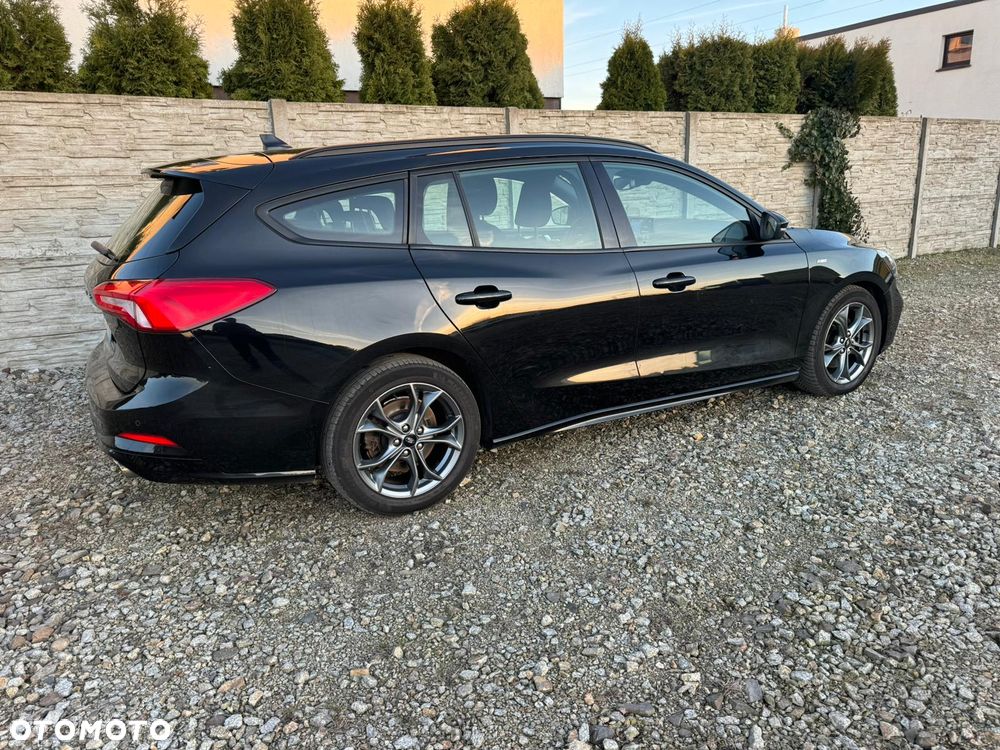 Ford Focus 1.5 EcoBlue Start-Stopp-System ST-LINE - 14