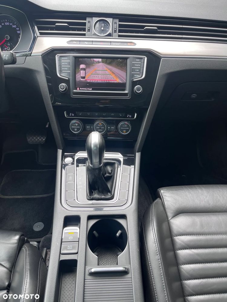 Volkswagen Passat 1.6 TDI (BlueMotion Technology) DSG Comfortline - 10