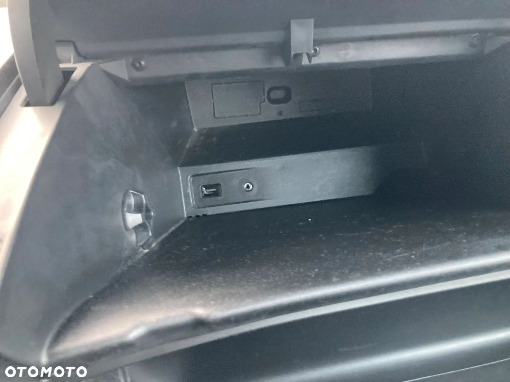 Opel Combo XL 1.2 Turbo Essentia S&S - 16