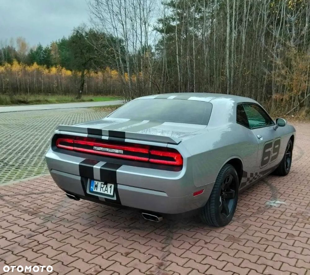 Dodge Challenger 3.5 SE - 7