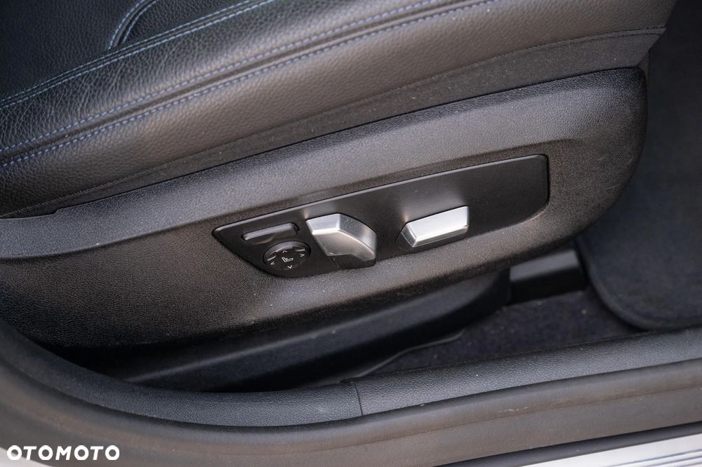 BMW Seria 5 530i M Sport Edition - 23