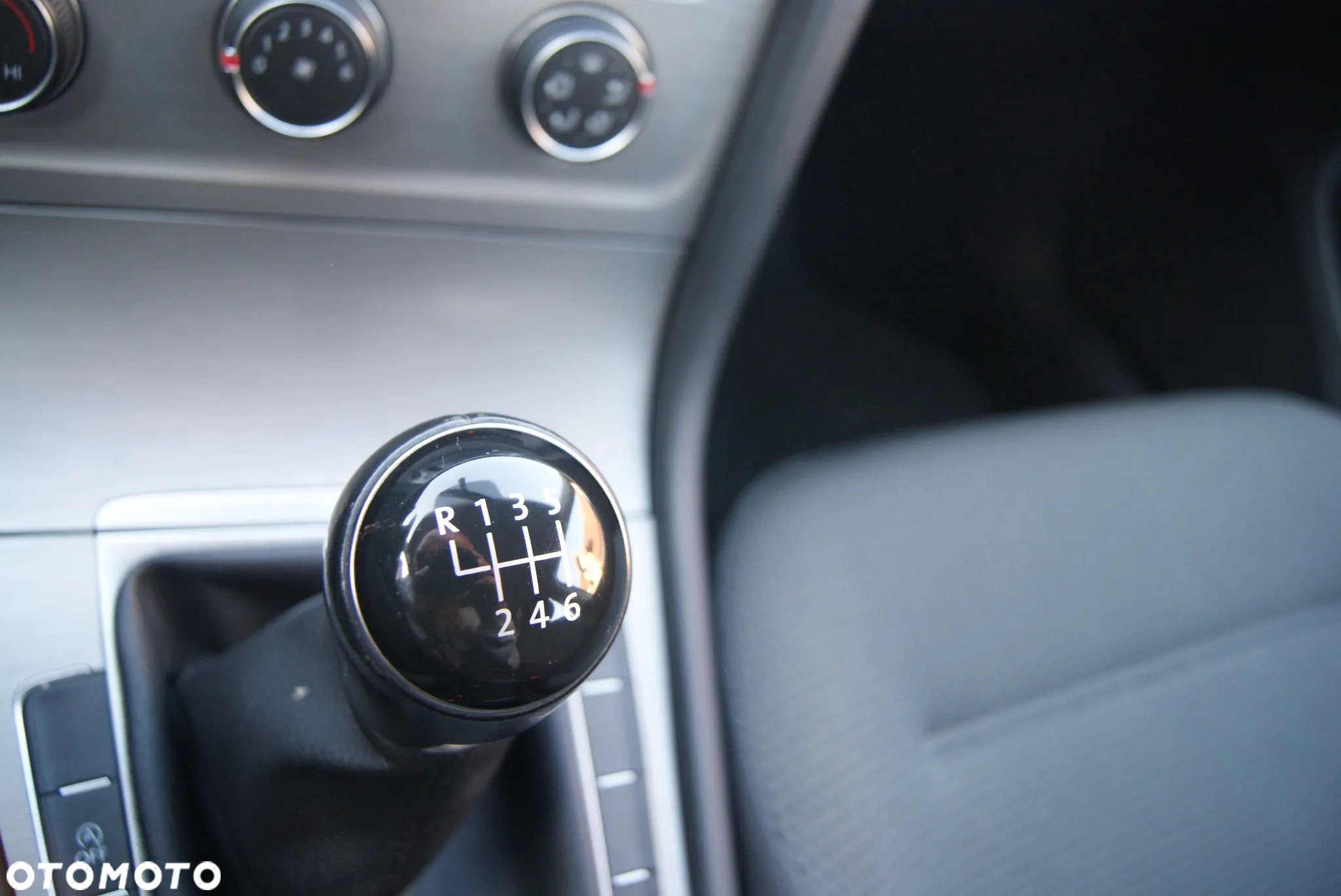 Volkswagen Golf - 17