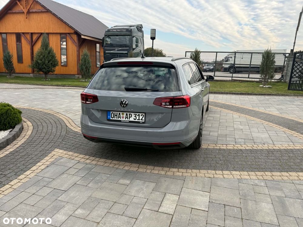 Volkswagen Passat 2.0 TDI SCR Style DSG - 8
