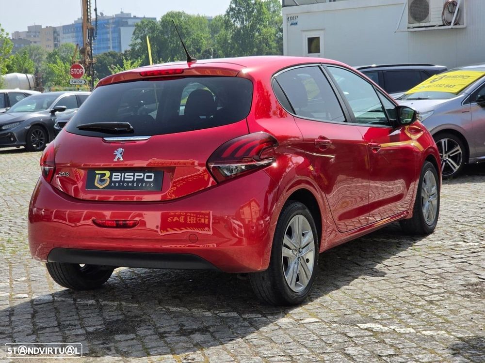 Peugeot 208 1.2 PureTech Signature - 8