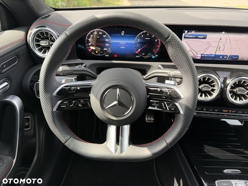 Mercedes-Benz CLA 200 AMG Line 7G-DCT - 14