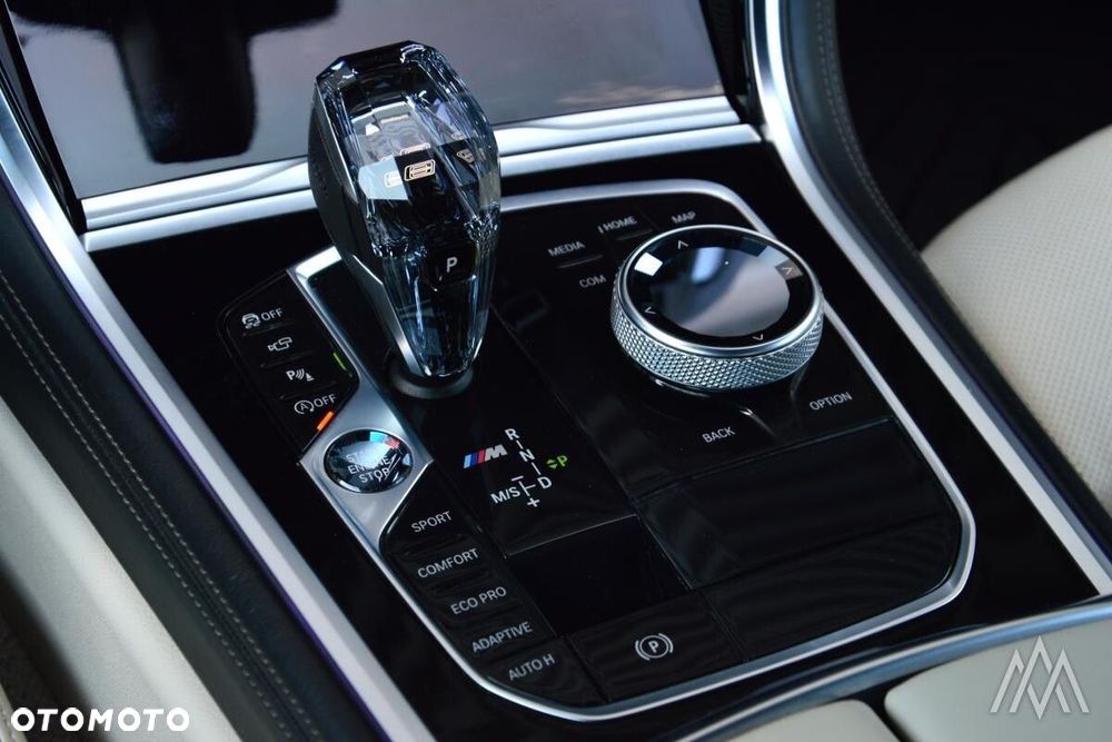 BMW Seria 8 - 27