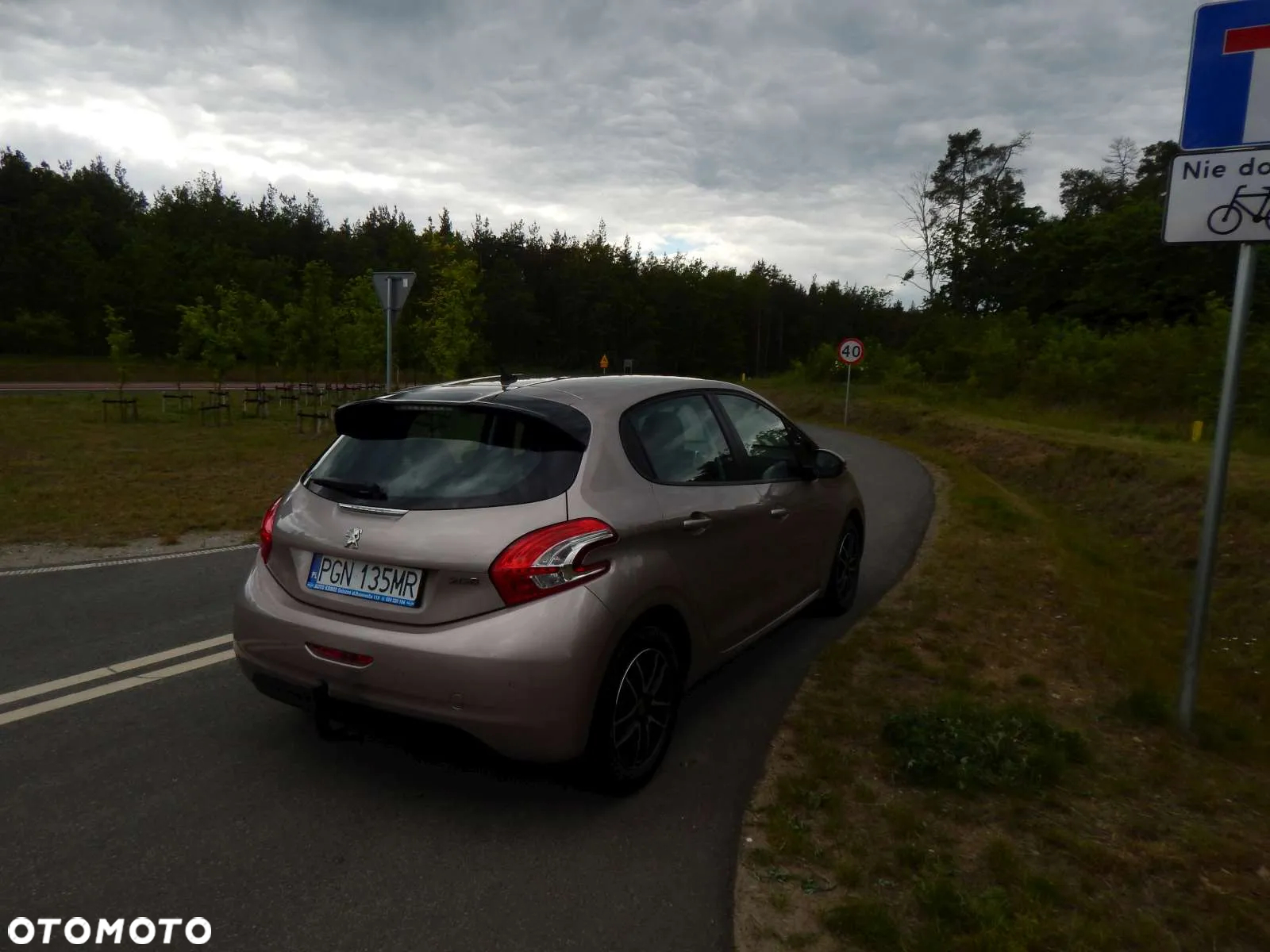 Peugeot 208 1.2 VTi Business Line - 4