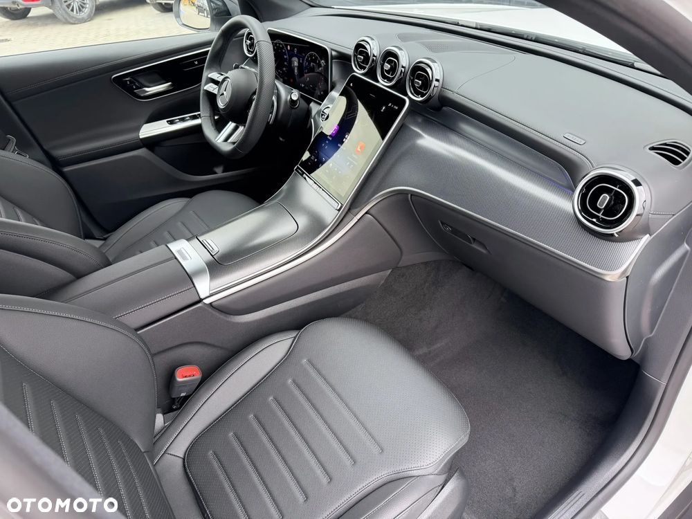 Mercedes-Benz GLC - 27