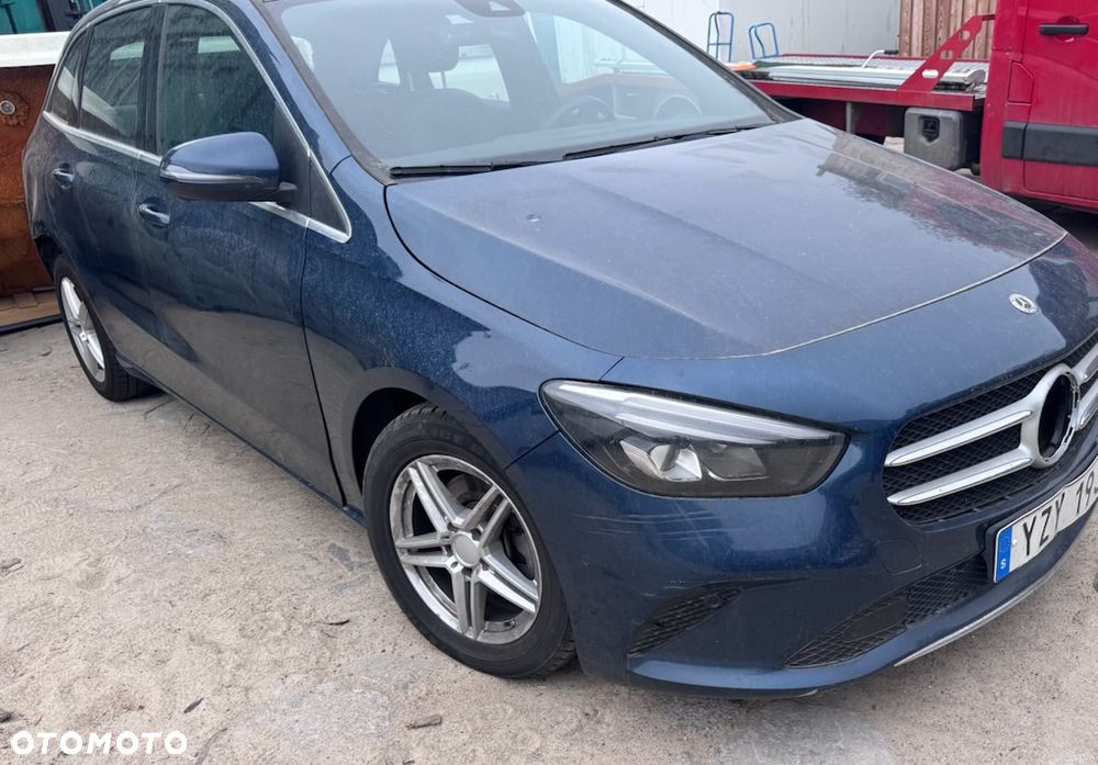Mercedes-Benz Klasa B 200 d 8G-DCT - 30